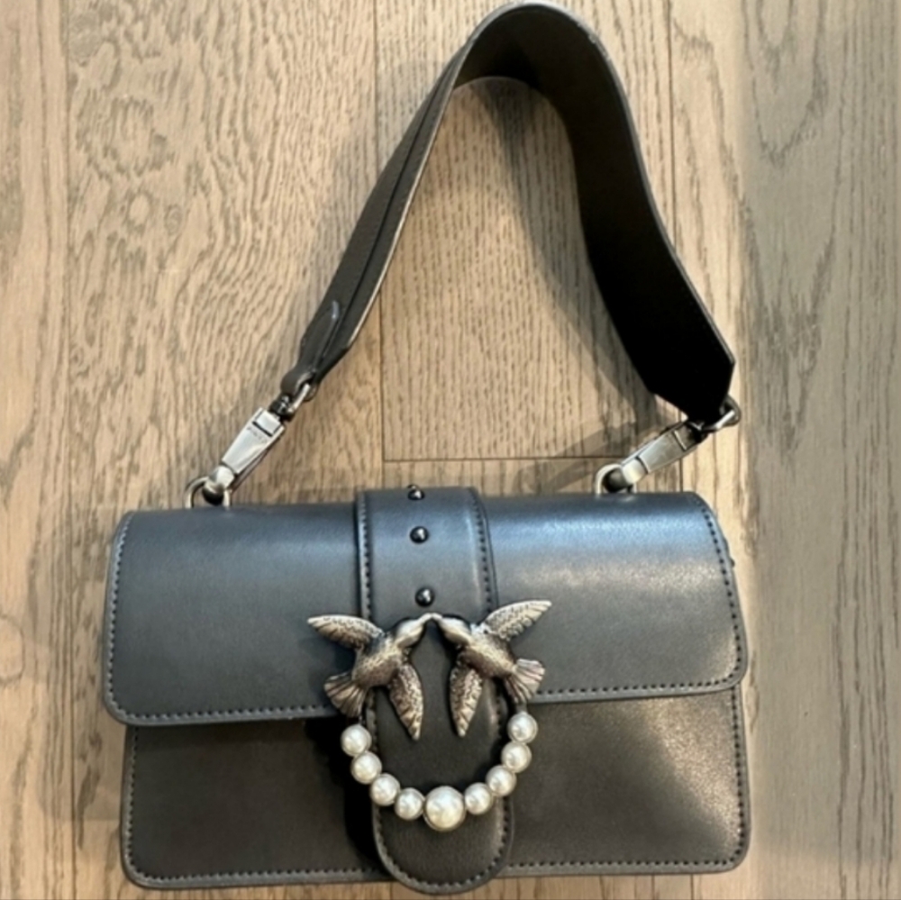 Elegant Gray Leather Shoulder Bag